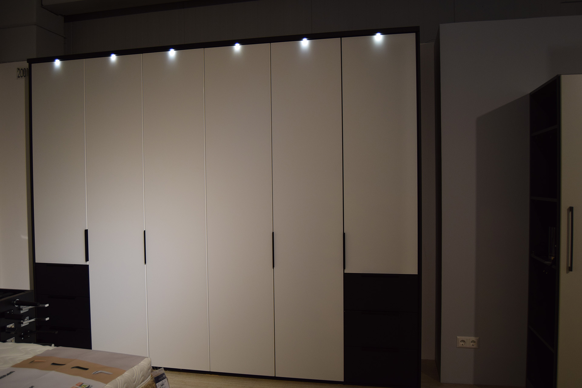Drehtürenschrank Nashville