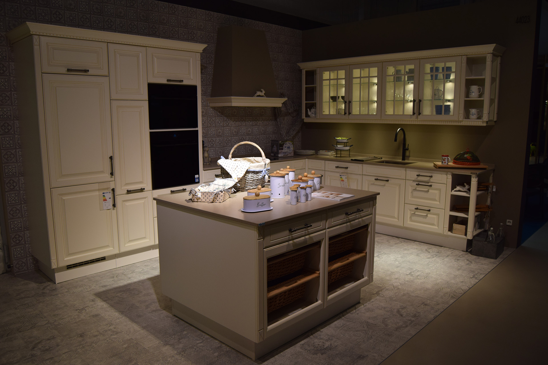 lightbox image lightbox image