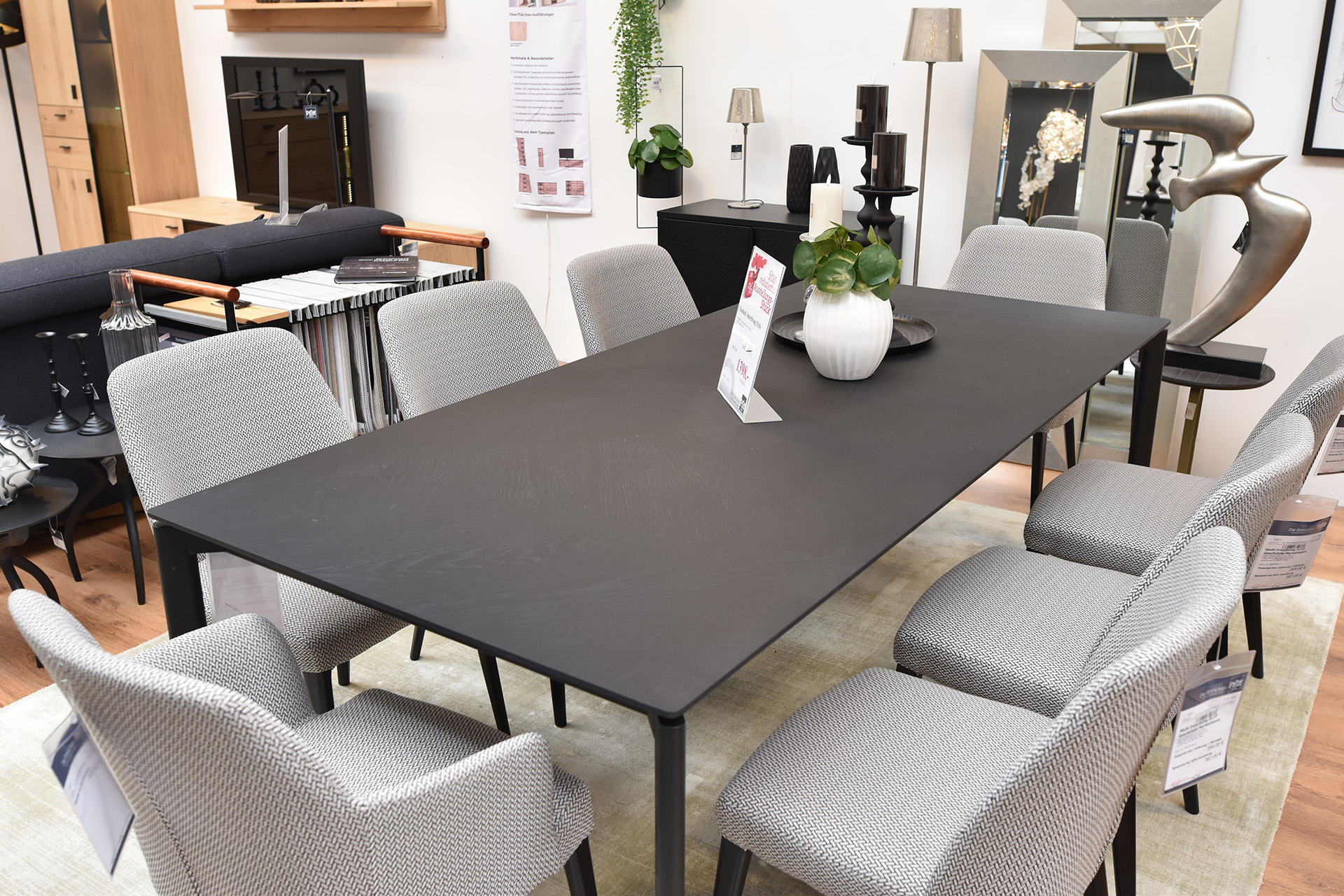 lightbox image lightbox image