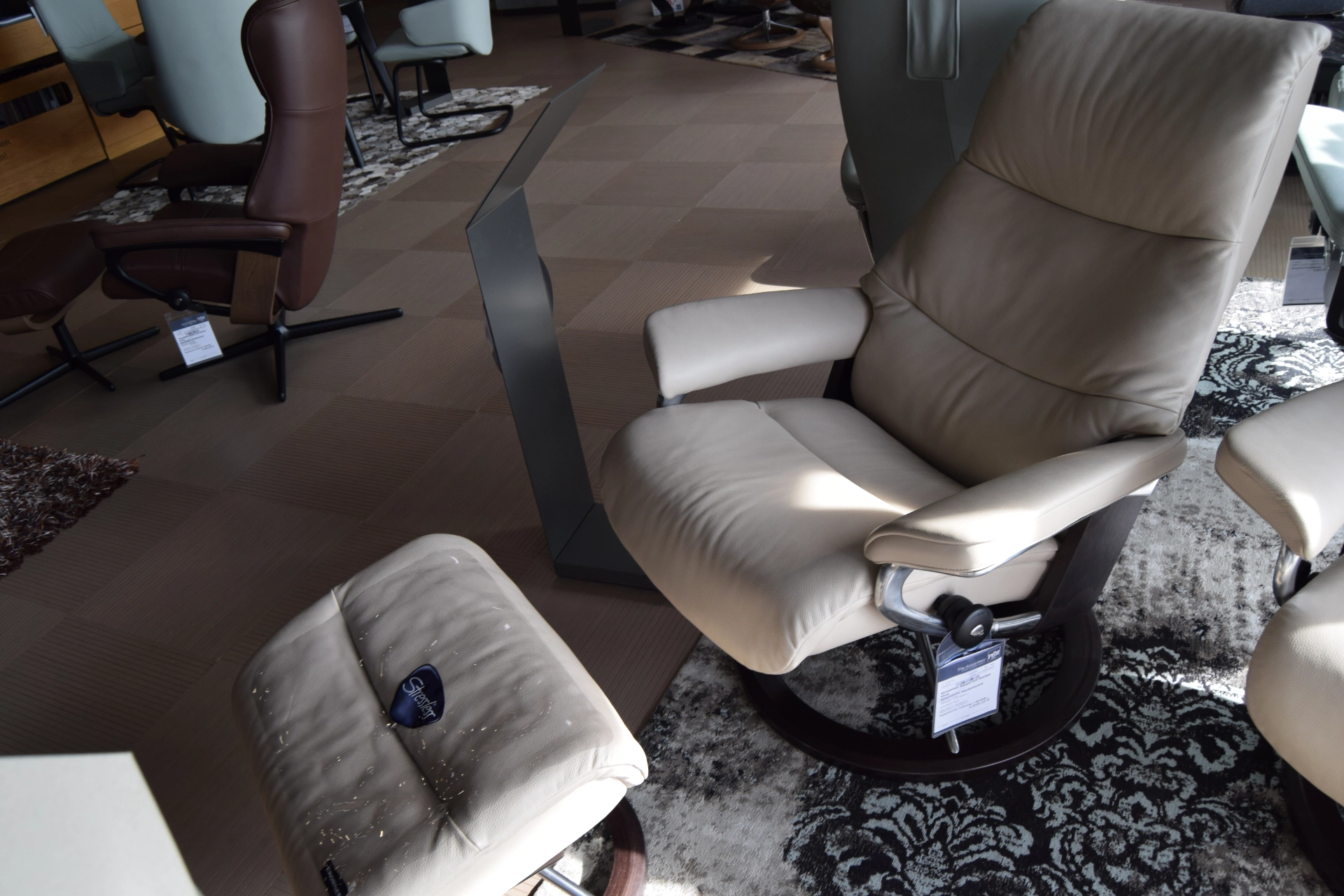 Stressless Sessel mit Hocker View M