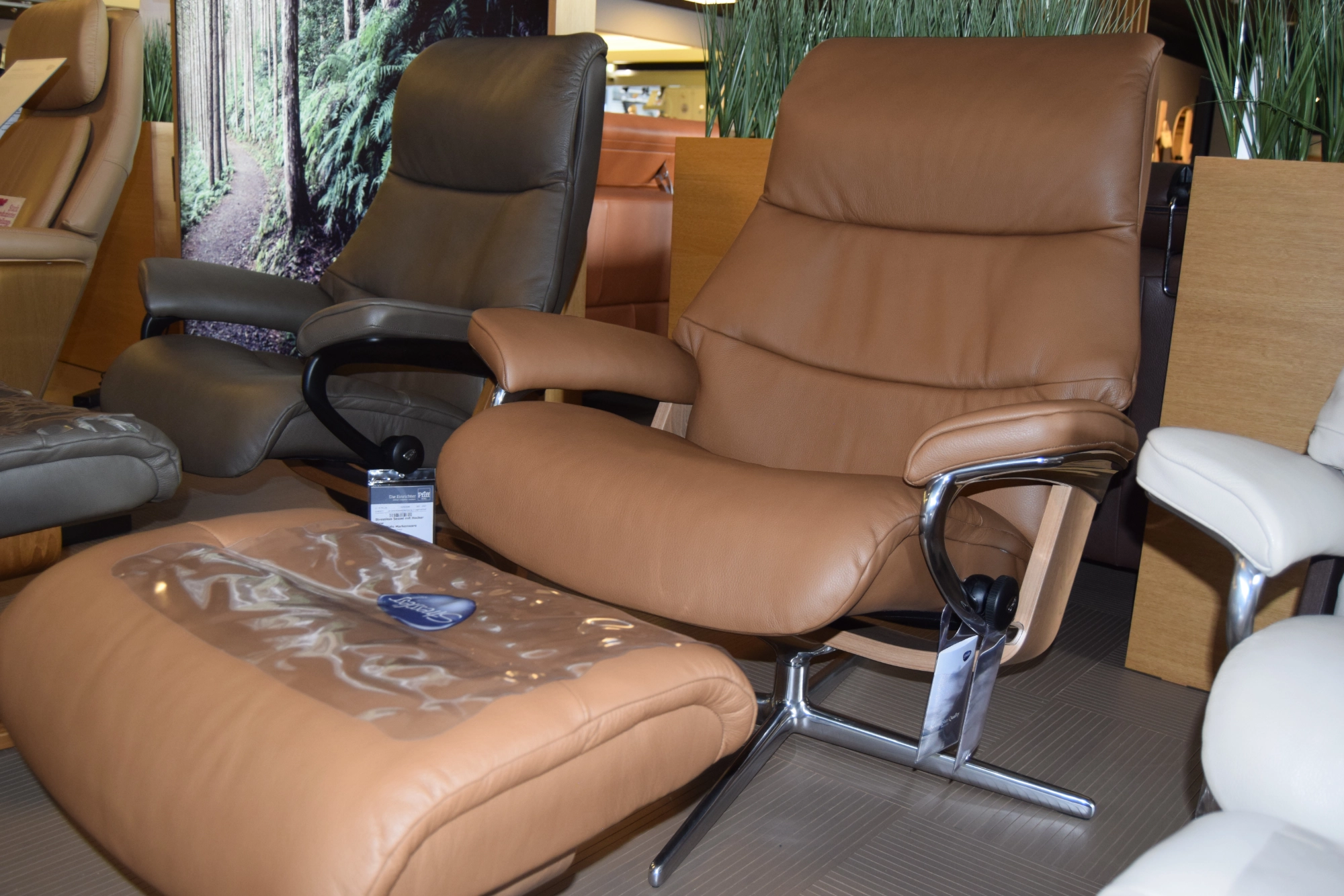 Stressless Sessel mit Hocker View Dark Caramel