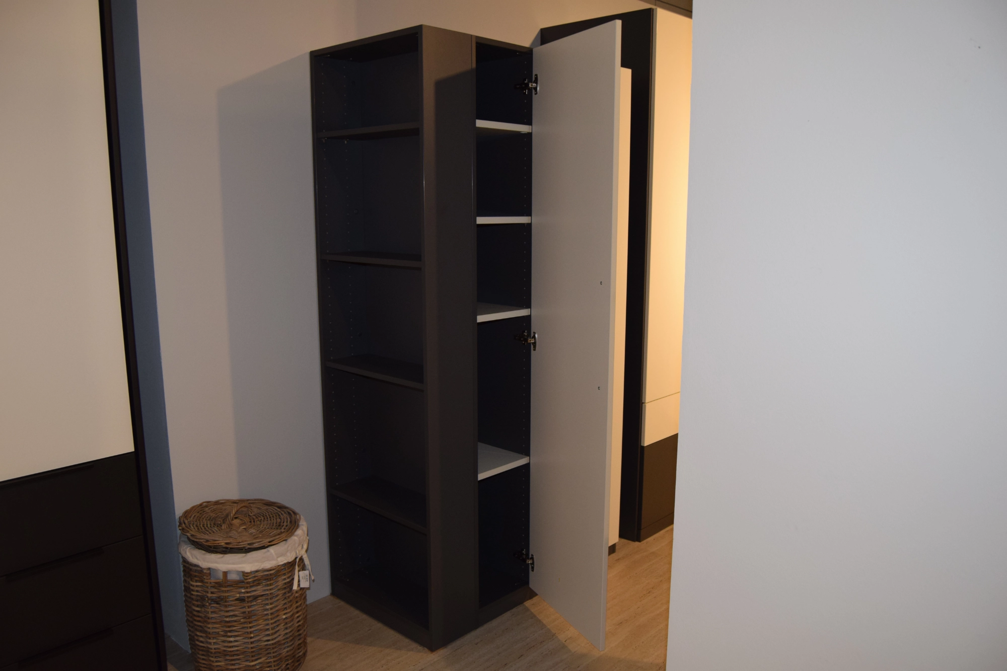 Drehtürenschrank Modulmaster Drehtürenschrank Modulmaster