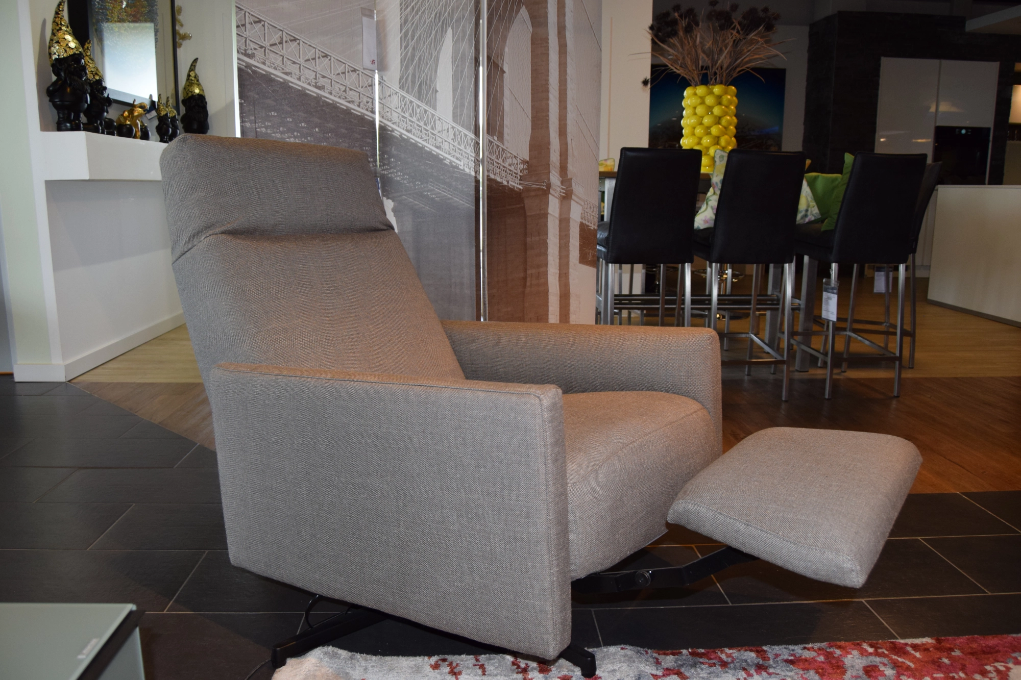 Rolf Benz Sessel 574 – Komfort und Eleganz in Graubeige