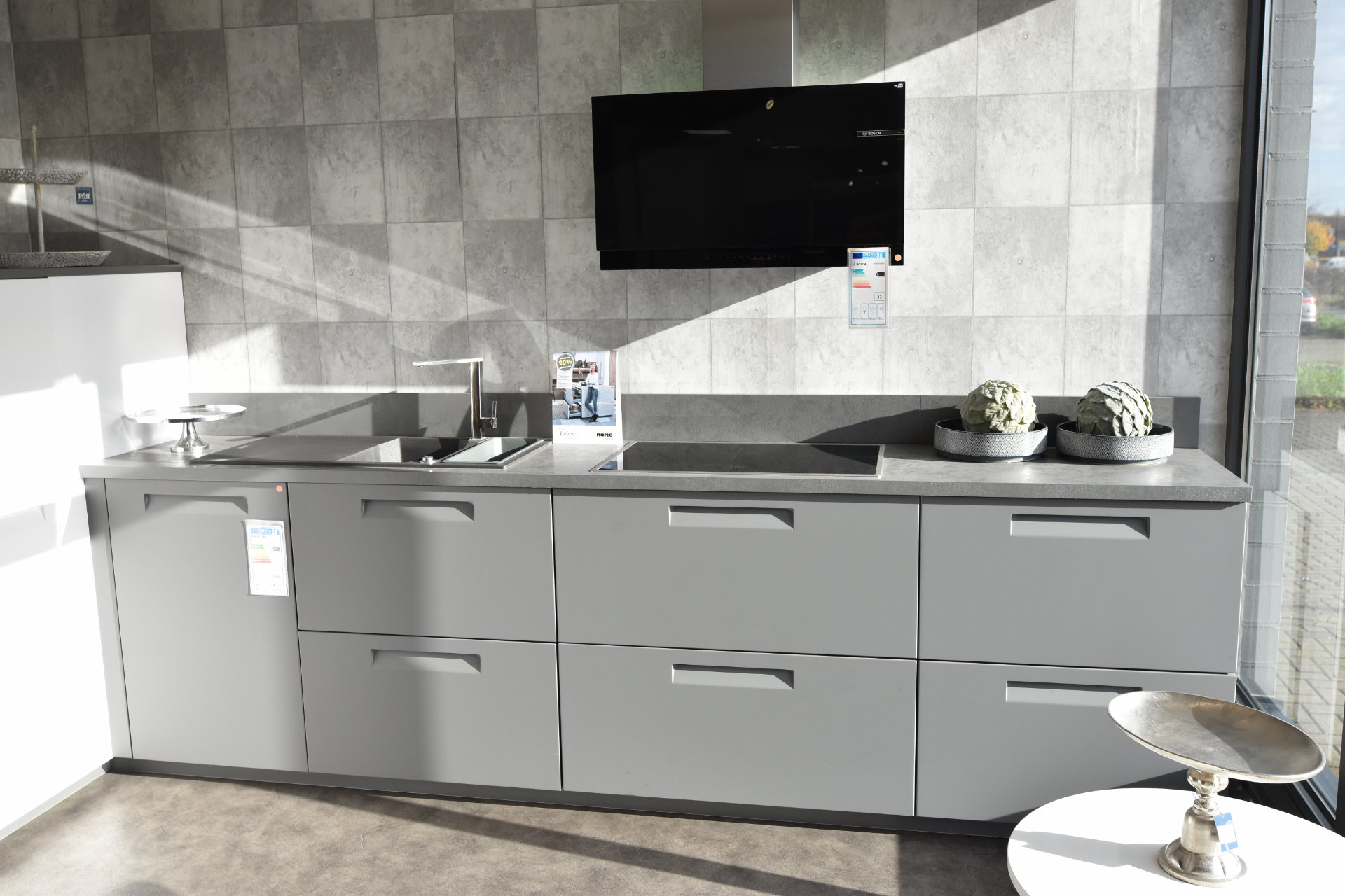 lightbox image lightbox image