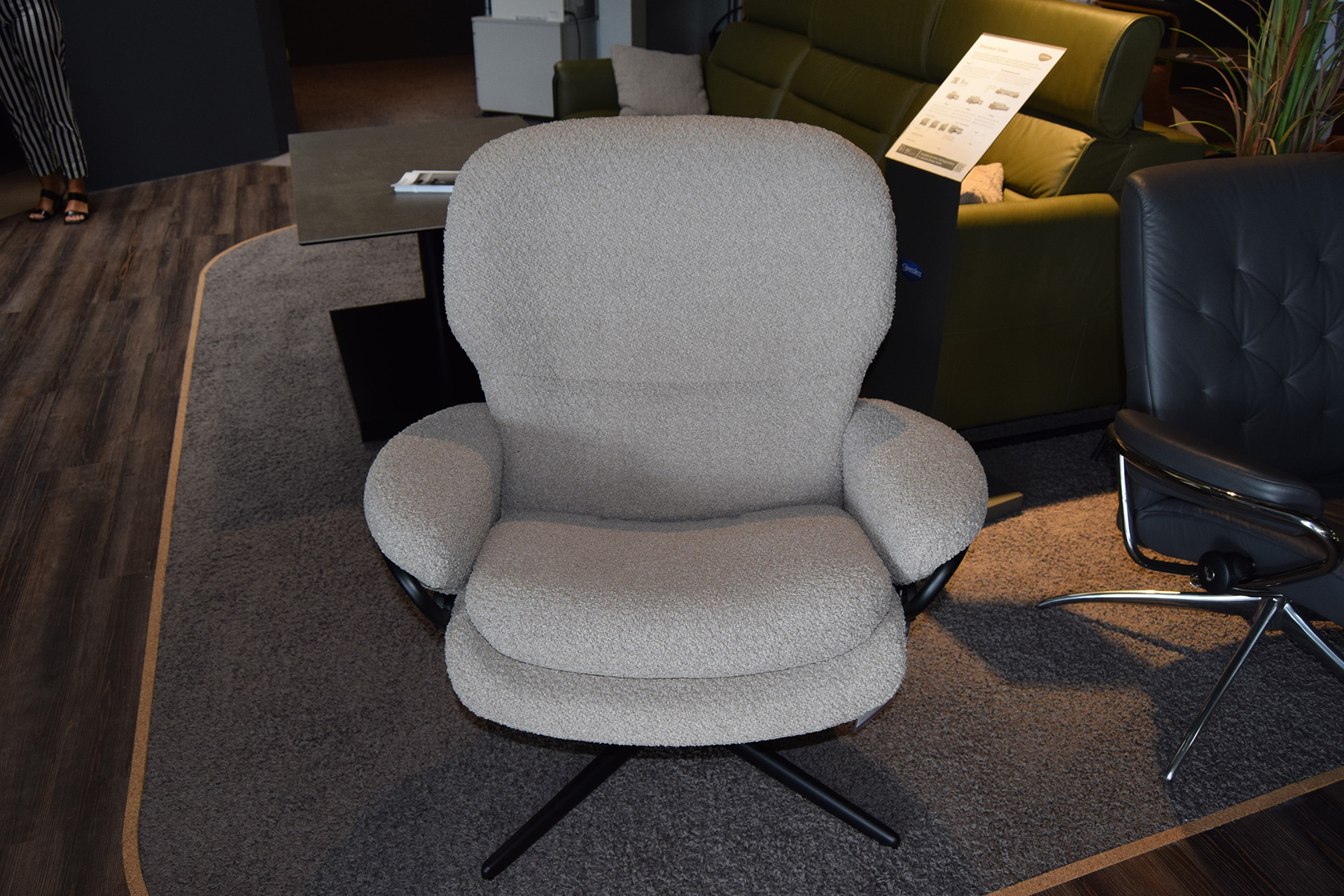 lightbox image lightbox image