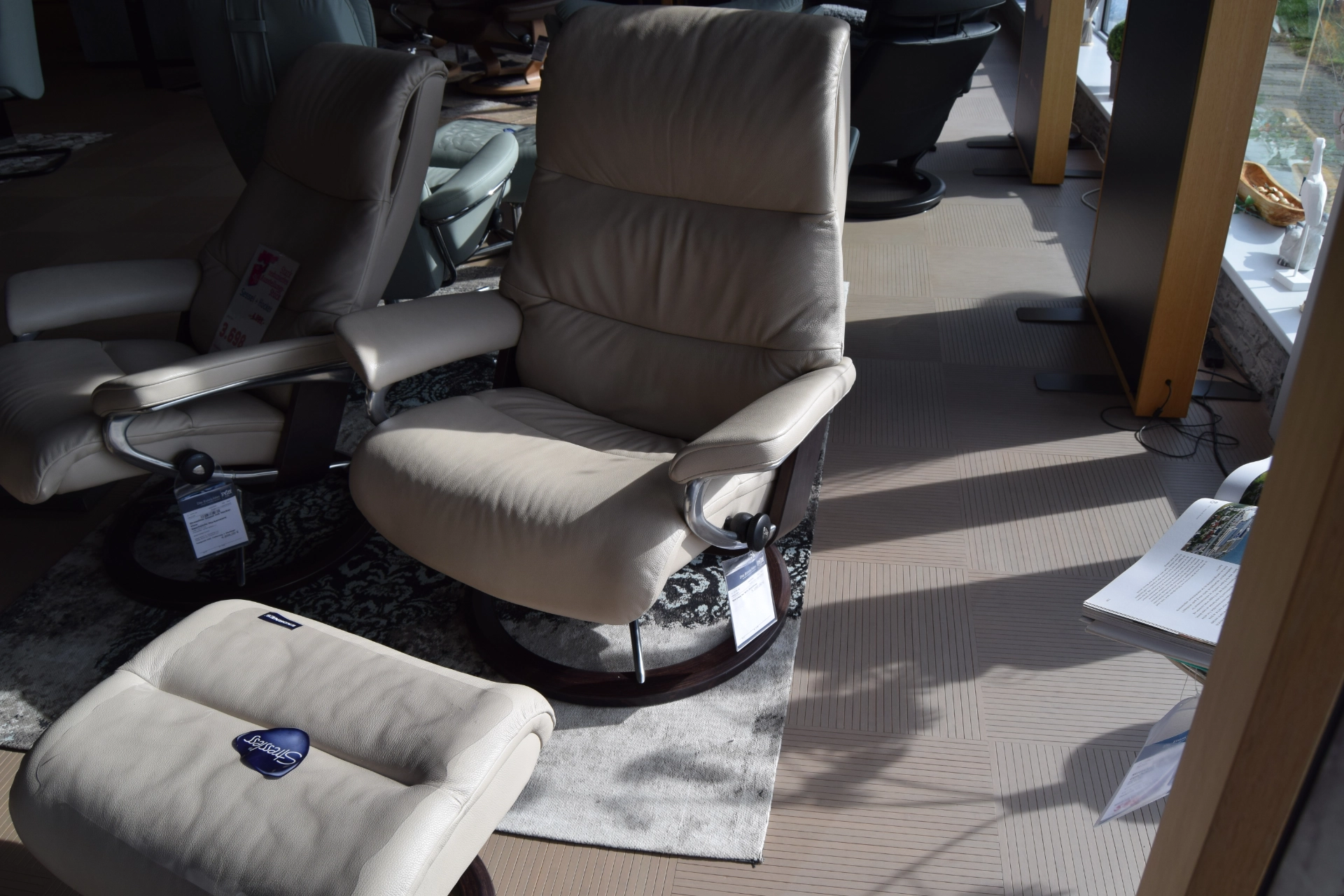 Stressless Sessel mit Hocker View L