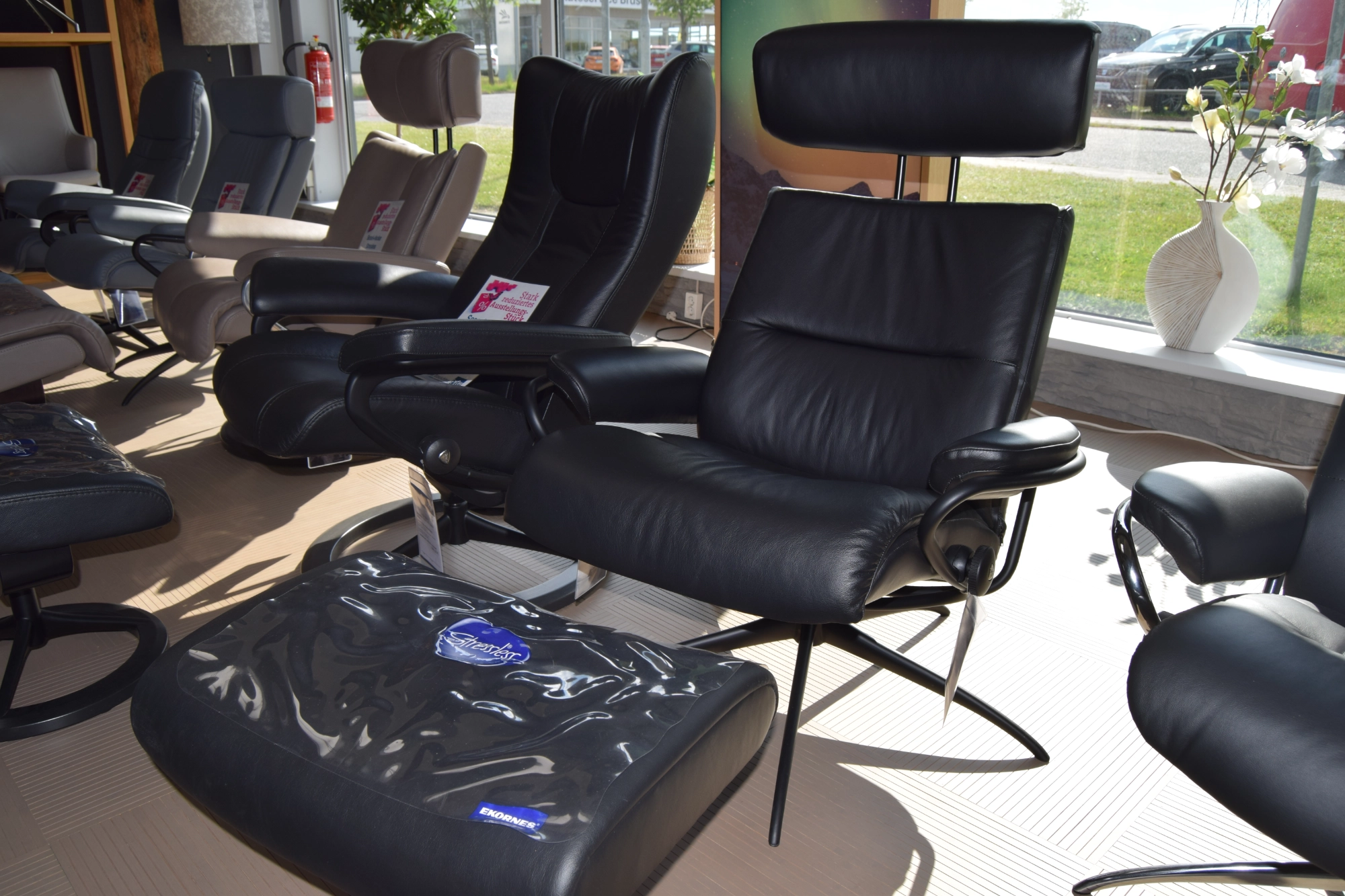 Stressless Sessel mit Hocker Tokyo Star black
